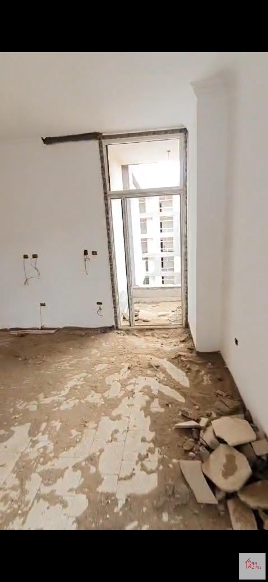 Квартира в комплексе в административной столице Аль Фидаа на продажу