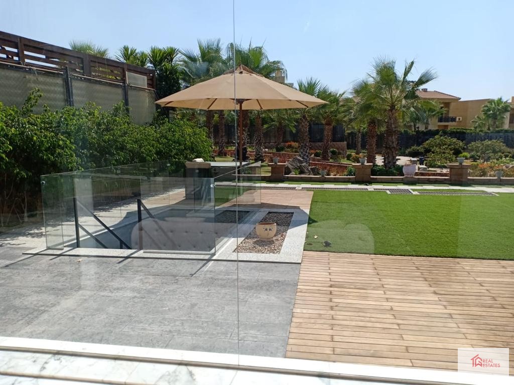 Cezayir Golf Beverly Hills Sodic El Sheikh Zayed'de modern mobilyalı müstakil villa kiralık