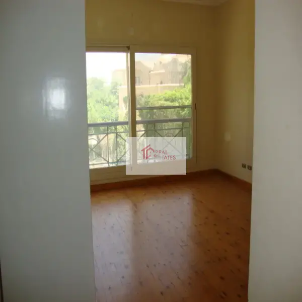Katameya Heights Golf Course Resorte villa rent 6 bedrooms swimming Pool egypt