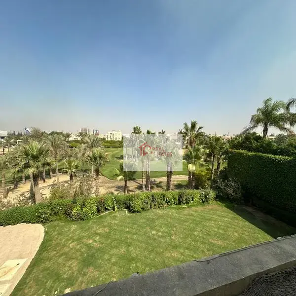 فيلا مستقلة فيو جولف القطامية هايتس 6 غرف نوم بحمام سباحة خاص
