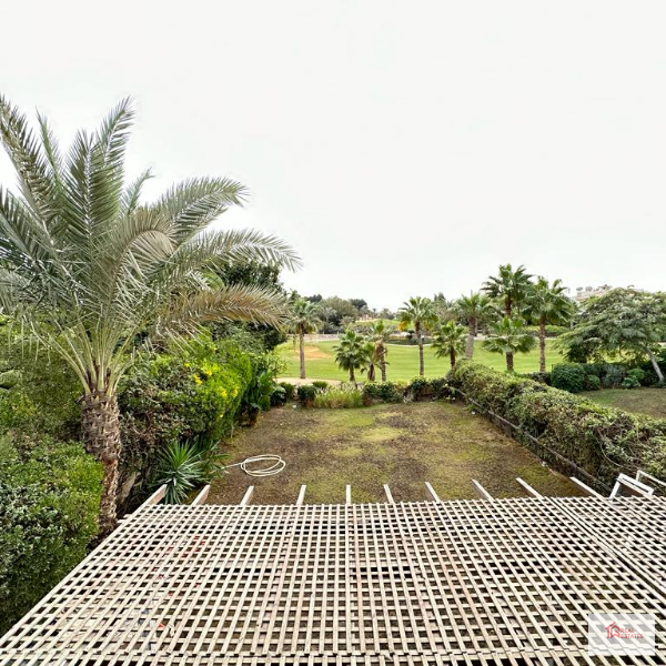 Katameya Heights Golf View Villa mit zwei Einzelbetten