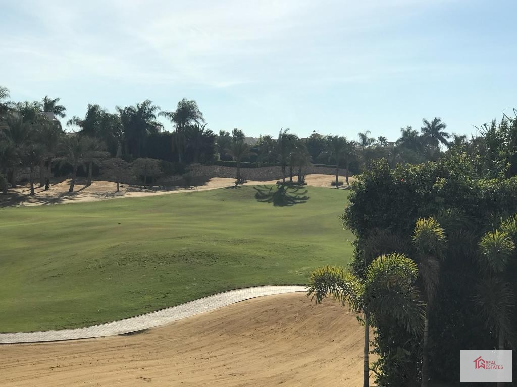 Villa en Katameya Heights con la mejor vista panorámica 360 del golf solo para alquiler, no para venta New Cairo Egypt