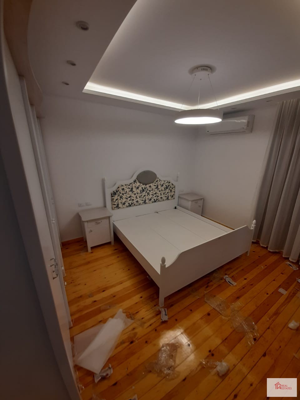 moderne Wohnung komplett möbliert zu vermieten Maadi Sarayat nächste französische Schule