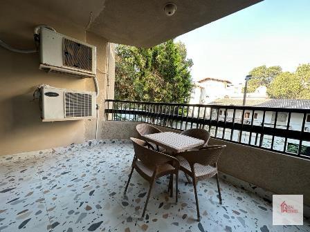 아파트 임대 maadi Sarayat 가구가 비치된 침실 4개 1층