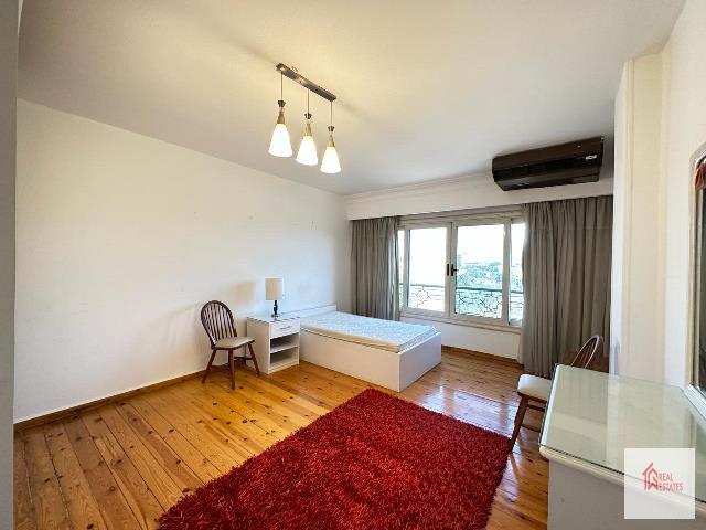 复式公寓，带家具，马迪萨拉亚特郊区 3 间卧室 2 间浴室
