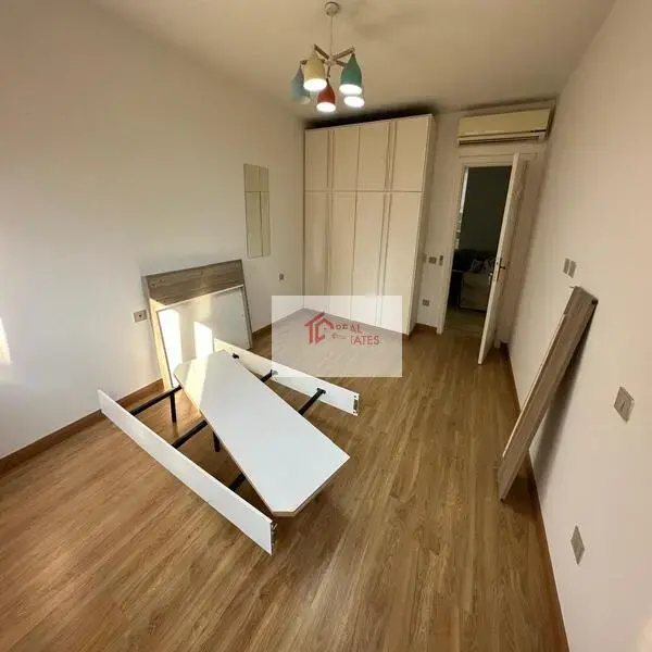 Apartment for rent in Maadi Sarayat, 3 bedrooms, 3 bathrooms, 1 master living room, maid's room, 2,000 DOLLERS