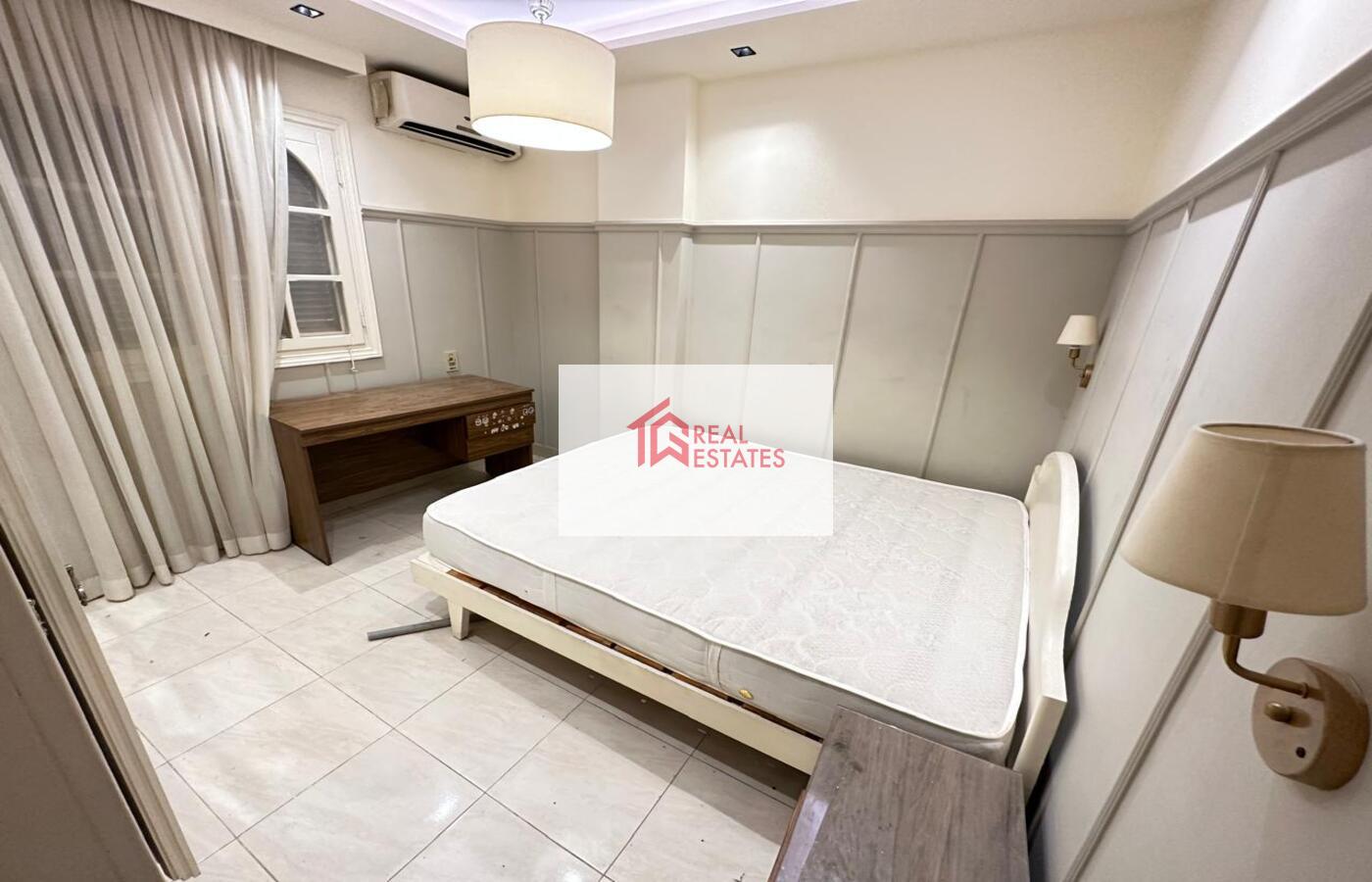 Apartamento moderno en alquiler en Maadi Degla - El Cairo Ubicación privilegiada que consta de: 2 dormitorios - 2 baños - cocina abierta - recepción