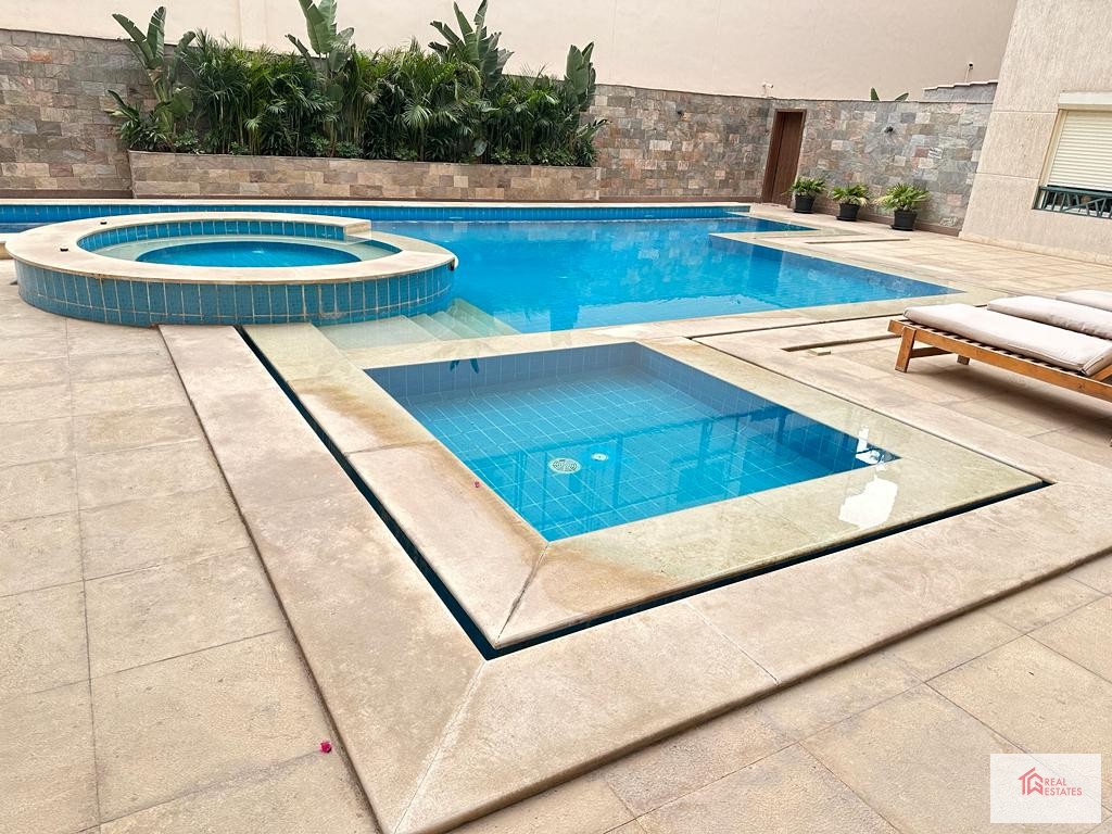 Apartamento moderno con piscina compartida en alquiler en Maadi Sarayat - El Cairo