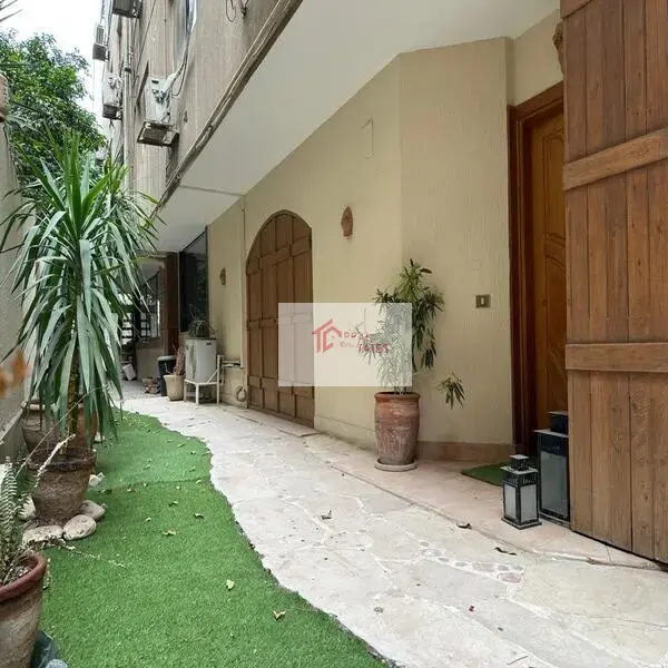 Ground floor duplex 3 bedrooms 3 bathrooms private Entrance and garden furnished garage