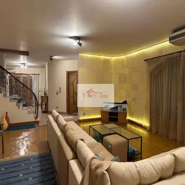 Ground floor duplex 3 bedrooms 3 bathrooms private Entrance and garden furnished garage
