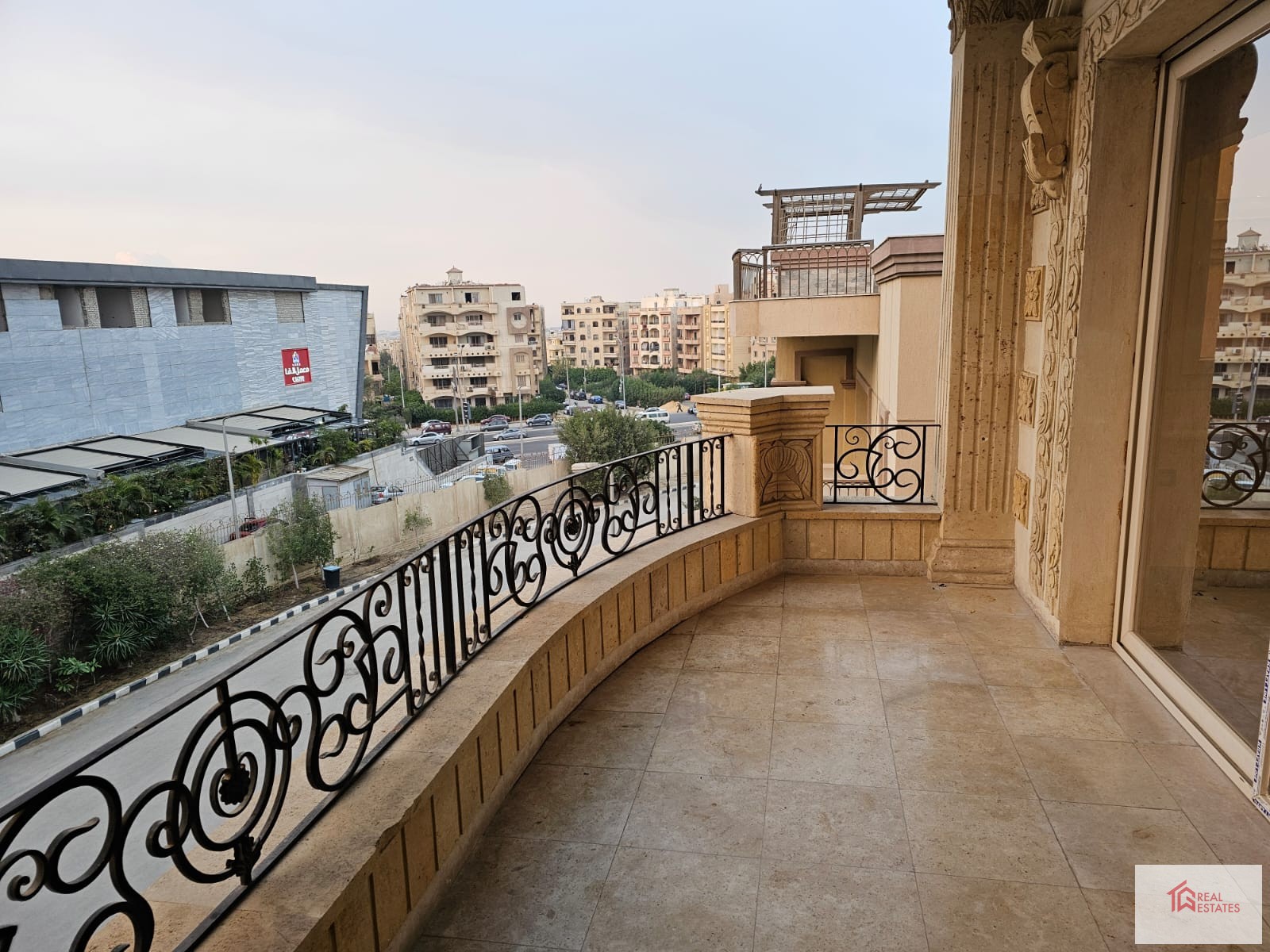 Spacious Apartment semi Furnished Deplomasyeen New Cairo Egypt