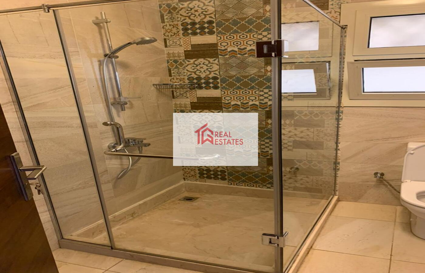 Penthouse for rent Semi Furnished New Cairo over looking El-Shoueifat School