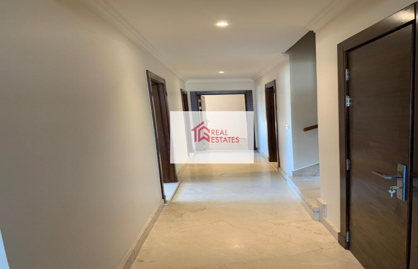 Penthouse for rent Semi Furnished New Cairo