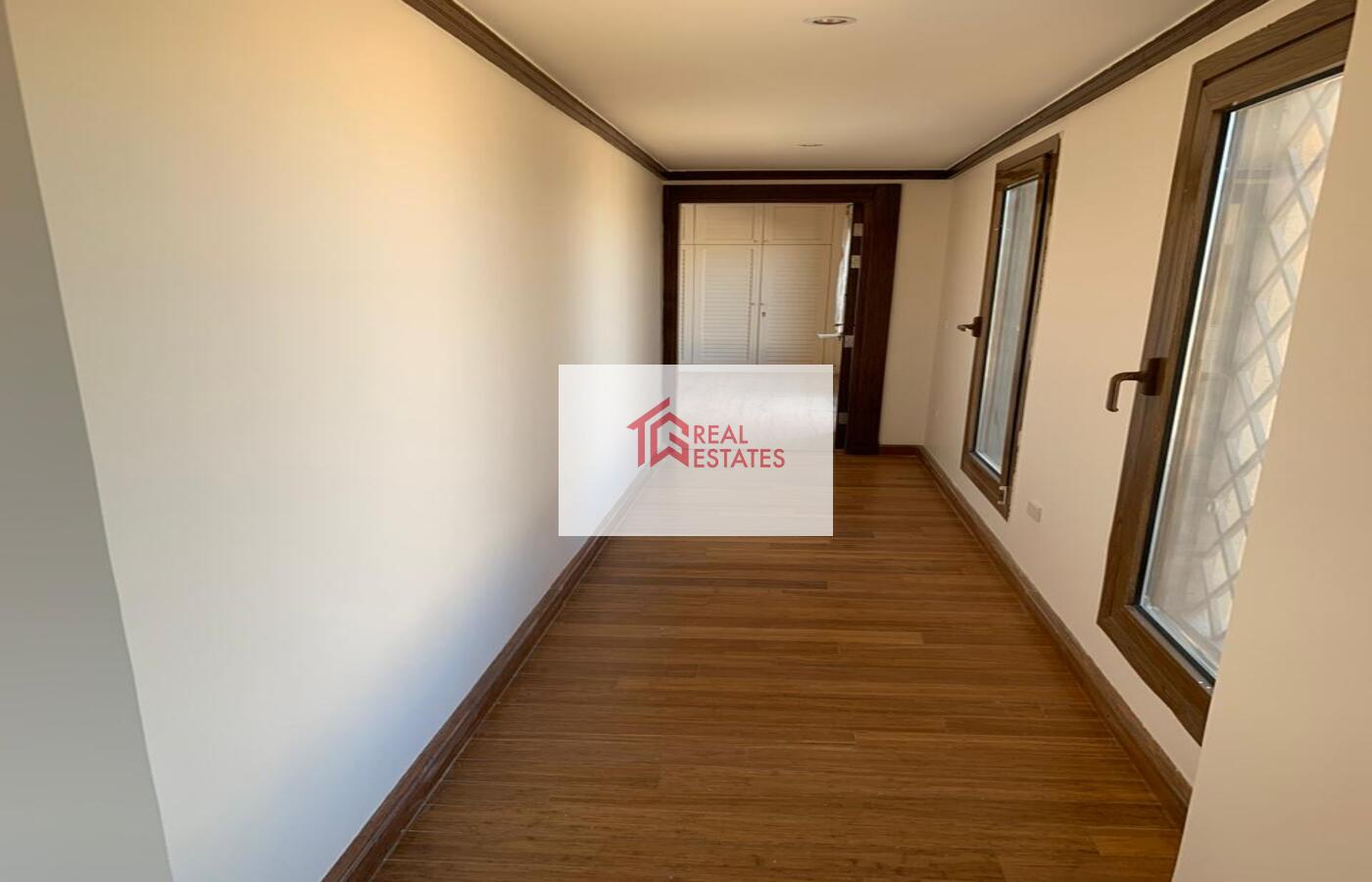 Penthouse for rent Semi Furnished New Cairo