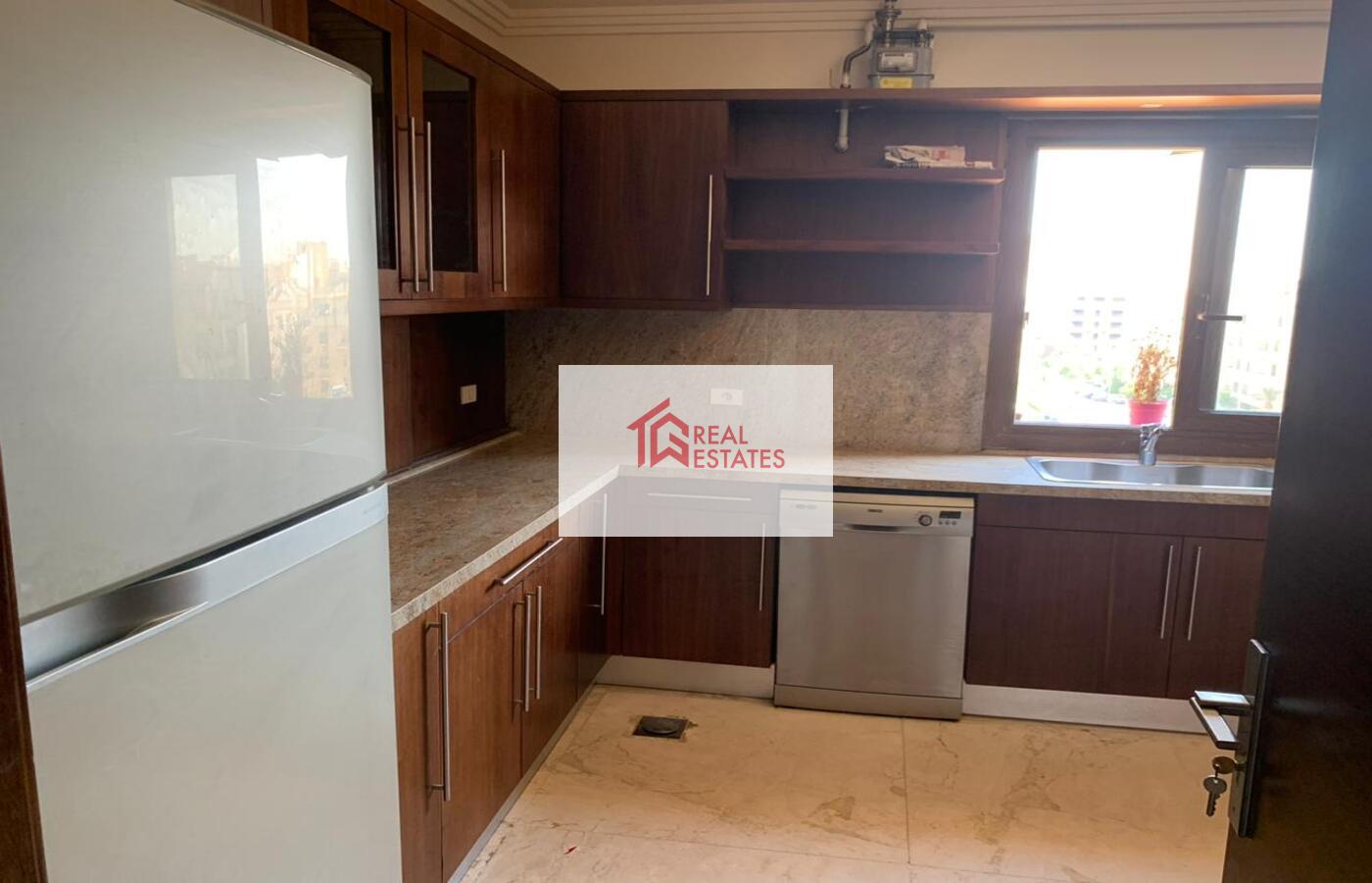 Penthouse for rent Semi Furnished New Cairo