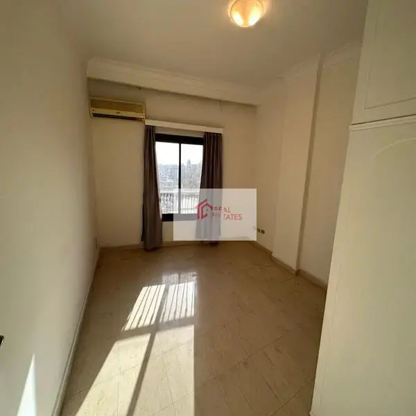 Impresionante Ático Dúplex con Vista Panorámica en la Calle 207 Maadi Degla Egipto