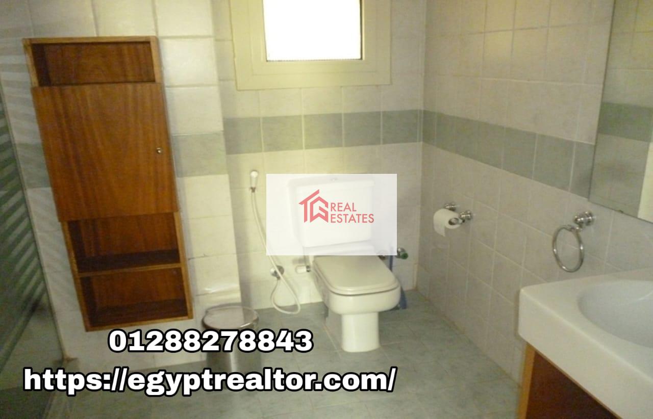 Duplex arredato con piscina privata in affitto a Sarayat El Maadi