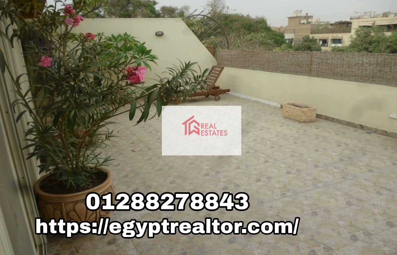 Duplex arredato con piscina privata in affitto a Sarayat El Maadi