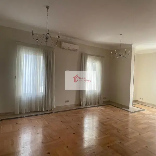 Amplio apartamento en alquiler 4 dormitorios 4 baños semi amueblado West Golf Gharb El Golf New Cairo Tagamoa Egipto