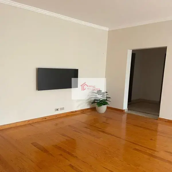 Amplio apartamento en alquiler 4 dormitorios 4 baños semi amueblado West Golf Gharb El Golf New Cairo Tagamoa Egipto