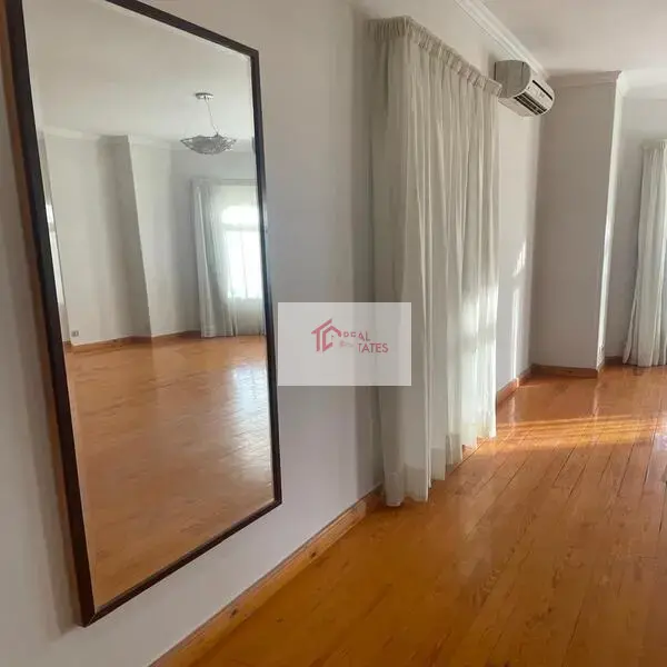 Amplio apartamento en alquiler 4 dormitorios 4 baños semi amueblado West Golf Gharb El Golf New Cairo Tagamoa Egipto